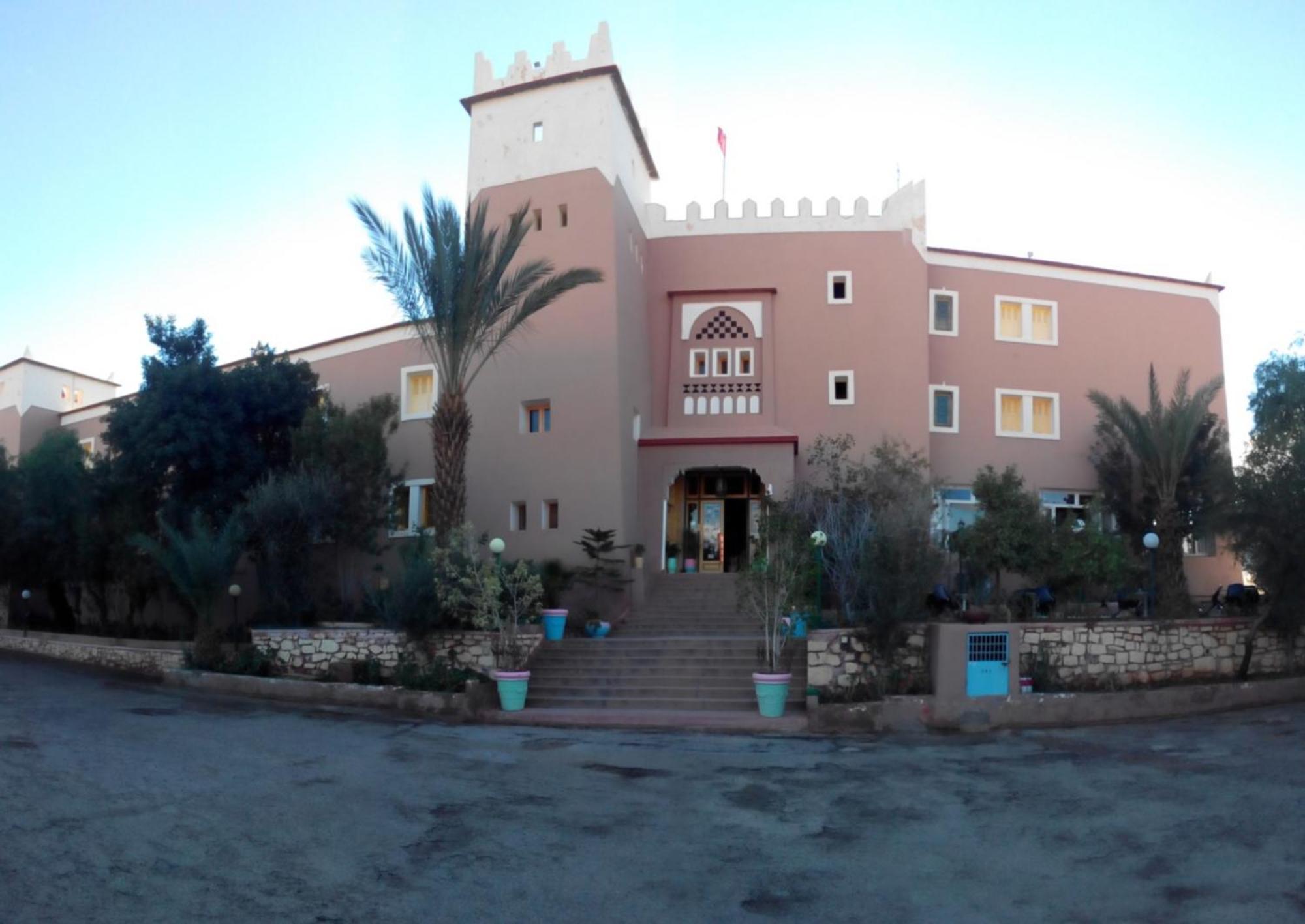 Hotel Les Amandiers Tafraout Exterior foto